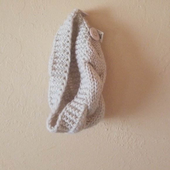 Cream Headband - Picture 2 of 2